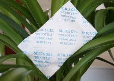 China Adsorvente dessecante branco do dióxido de silicone do gel de silicone para a roupa das sapatas distribuidor